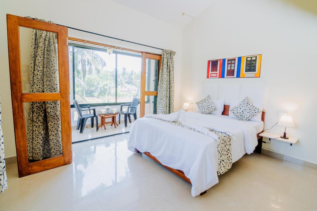 White House In Goa, Truly Amazing Experience Bed & Breakfast Saligao Exterior photo