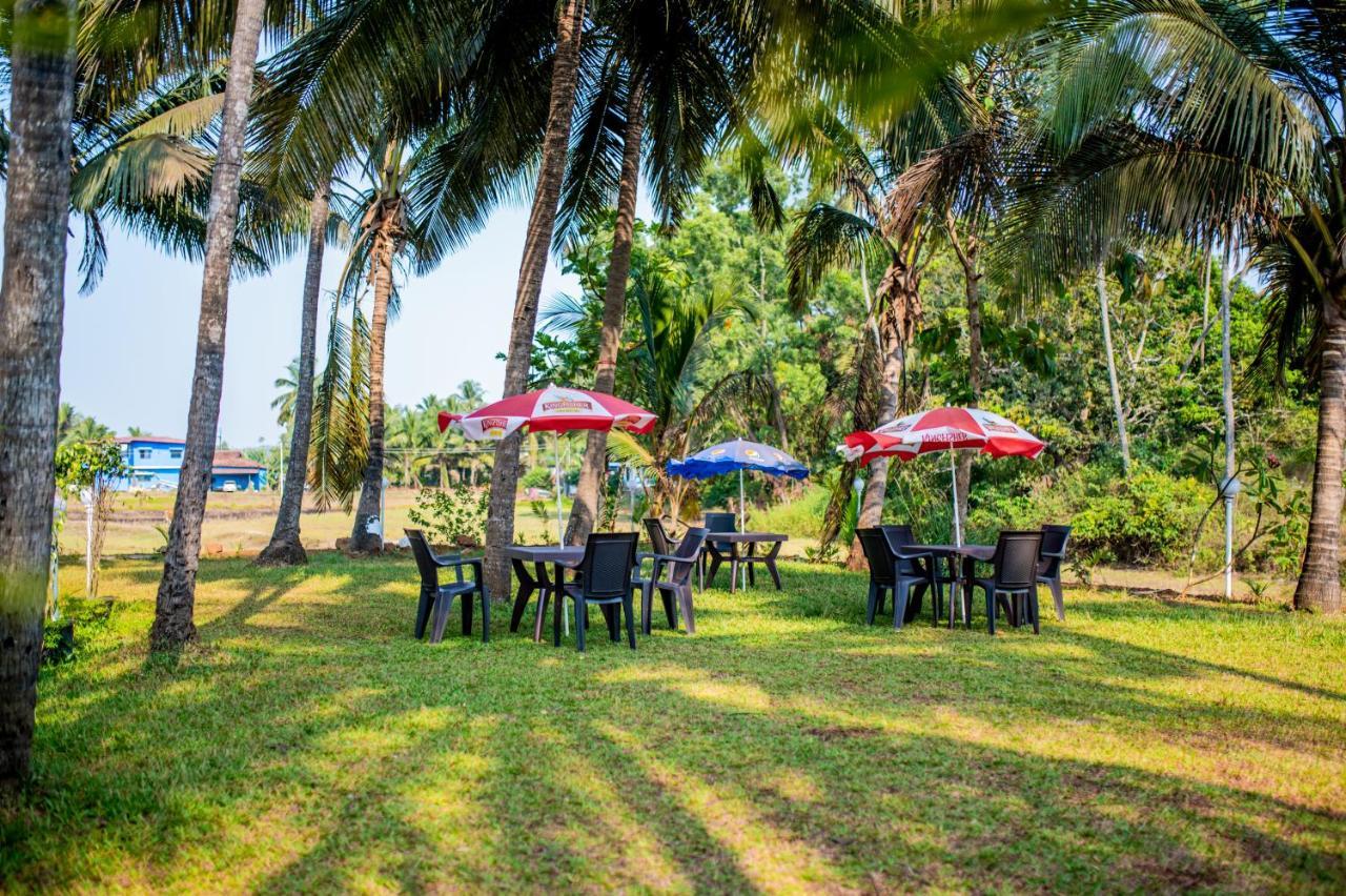 White House In Goa, Truly Amazing Experience Bed & Breakfast Saligao Exterior photo